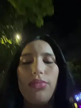 Snapshot of the_queen_of_street chatting on 04/20/26, 03:53 the queen of street online show from 04/20/26, 03:53