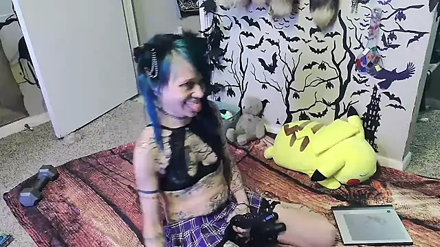 Snapshot of trashbrat chatting on 11/08/25, 02:01 trashbrat online show from 11/08/25, 02:01