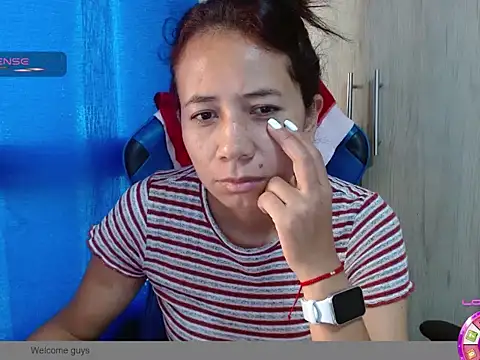 Danielagomez33 online show from 03/01/26, 12:51