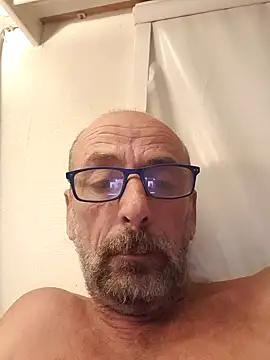 Snapshot of LuluEros chatting on 09/19/25, 06:19 LuluEros online show from 09/19/25, 06:19