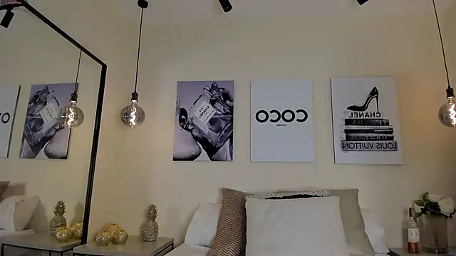 Blue Angell online show from 10/02/25, 01:01