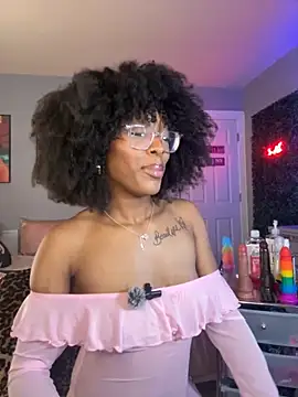 Snapshot of idaaloveexx chatting on 10/11/25, 12:21 idaaloveexx online show from 10/11/25, 12:21