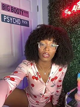 Snapshot of idaaloveexx chatting on 10/12/25, 04:50 idaaloveexx online show from 10/12/25, 04:50