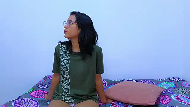 Ana and Leo online show from 02/05/25, 05:53