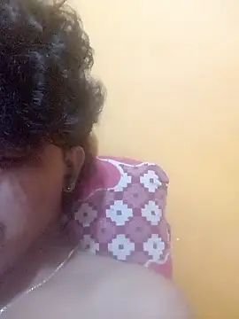 CosmicEmuu online show from 10/14/25, 02:07