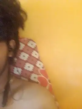 CosmicEmuu online show from 11/21/25, 11:20