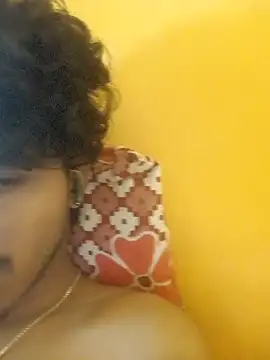 CosmicEmuu online show from 01/08/26, 09:22