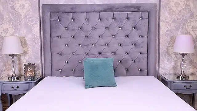 LexiRiley online show from 03/19/26, 06:17