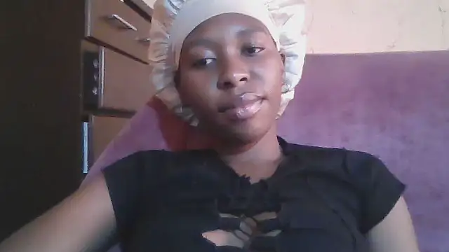 Snapshot of Hotdaily04 chatting on 09/16/25, 07:20 Hotdaily04 online show from 09/16/25, 07:20