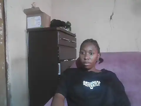 Snapshot of Hotdaily04 chatting on 09/27/25, 07:35 Hotdaily04 online show from 09/27/25, 07:35