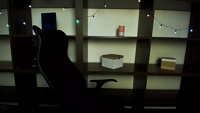 Snapshot of Lexi_Jous chatting on 02/10/25, 12:50 Lexi Jous online show from 02/10/25, 12:50