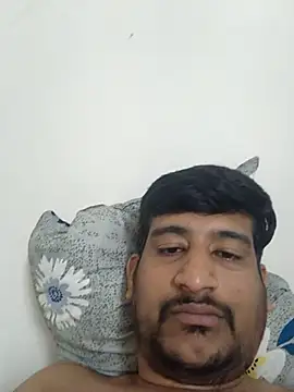 Snapshot of honeyrose765 chatting on 12/19/25, 10:39 honeyrose765 online show from 12/19/25, 10:39