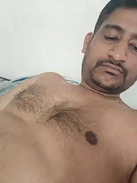 Snapshot of honeyrose765 chatting on 01/11/26, 09:42 honeyrose765 online show from 01/11/26, 09:42