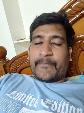 Snapshot of honeyrose765 chatting on 04/05/26, 04:04 honeyrose765 online show from 04/05/26, 04:04