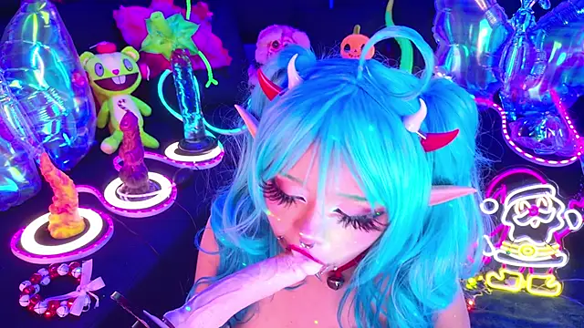 LaytonBox online show from 12/18/25, 02:12