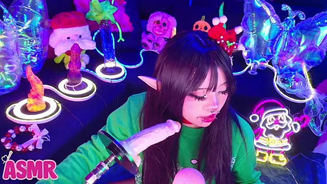 LaytonBox online show from 12/19/25, 03:19