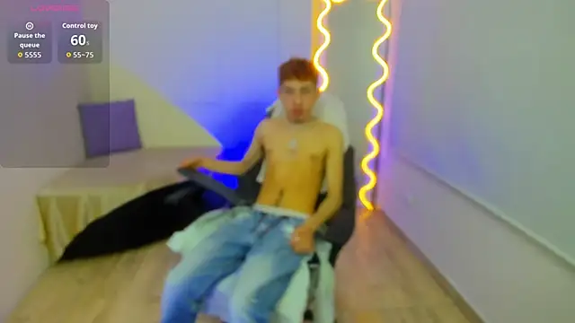 Axel tay online show from 10/17/25, 03:31