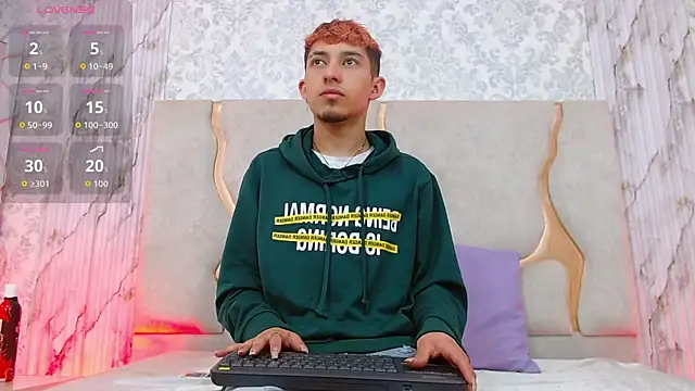 Axel tay online show from 12/22/25, 12:24