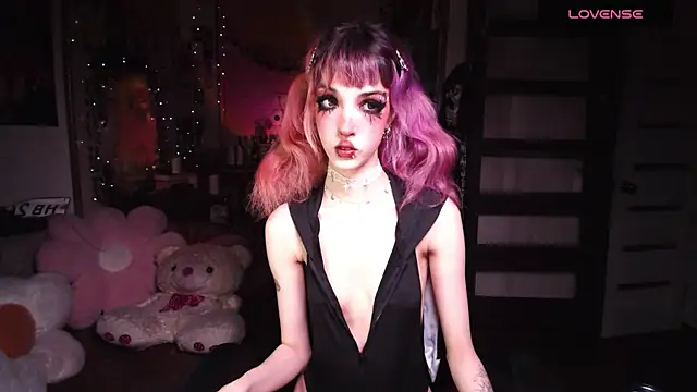 Snapshot of Ink__pleasure chatting on 05/06/26, 10:48 Ink pleasure online show from 05/06/26, 10:48