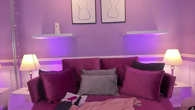 Emma Walkerr  online show from 02/07/25, 10:09