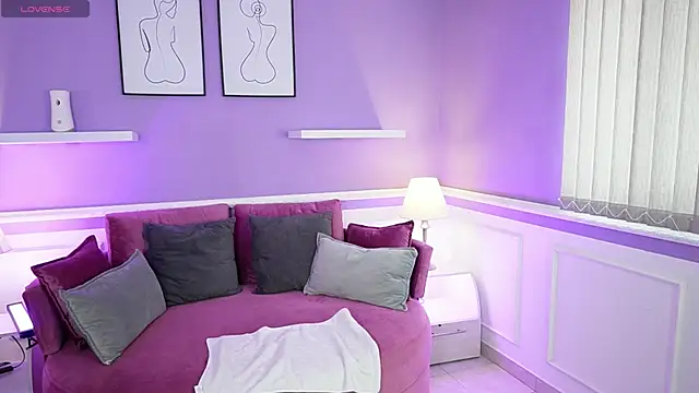 Emma Walkerr  online show from 03/17/25, 07:04