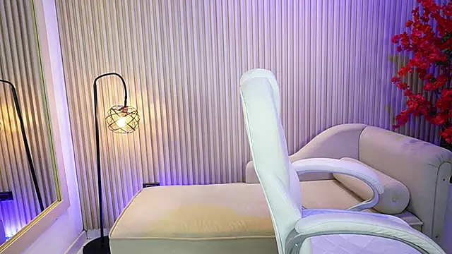 Emma Walkerr  online show from 09/11/25, 07:03