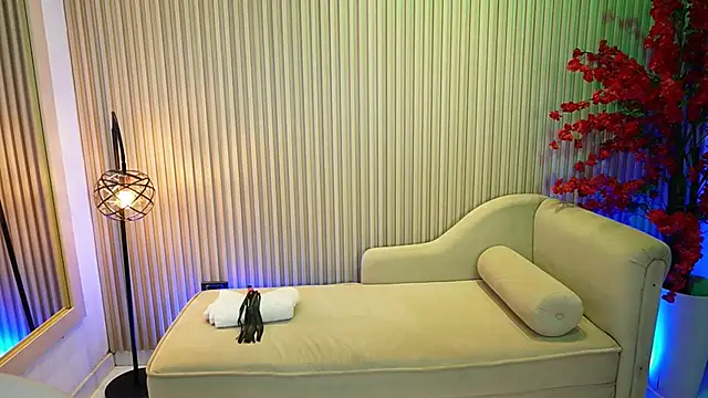 Emma Walkerr  online show from 09/25/25, 07:06