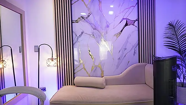 Emma Walkerr  online show from 04/02/26, 07:11