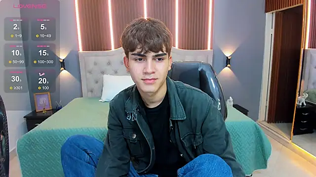 Snapshot of Tommy18__ chatting on 09/11/25, 03:39 Tommy18 online show from 09/11/25, 03:39