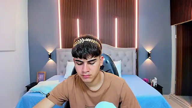 Tommy18   online show from 10/28/25, 03:32