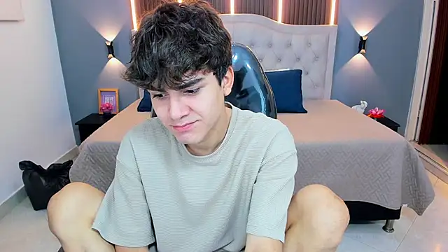 Tommy18   online show from 04/07/26, 03:29