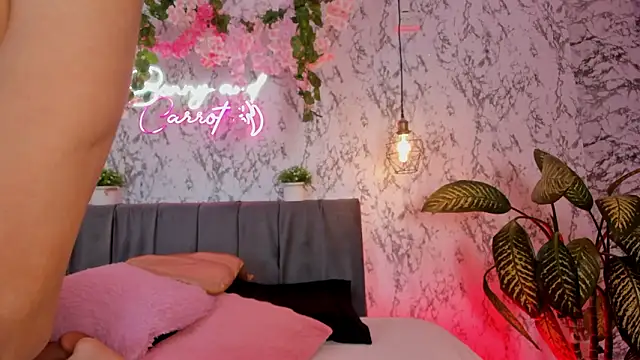 Bonny and carrot online show from 02/21/26, 07:26