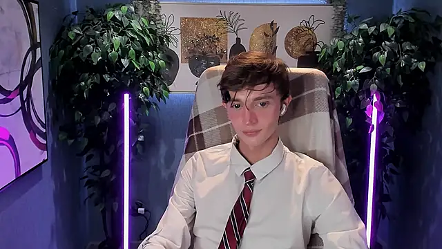 Snapshot of John_Weasley chatting on 09/14/25, 08:24 John Weasley online show from 09/14/25, 08:24