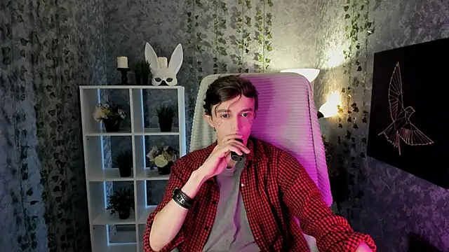 Snapshot of John_Weasley chatting on 10/30/25, 08:27 John Weasley online show from 10/30/25, 08:27