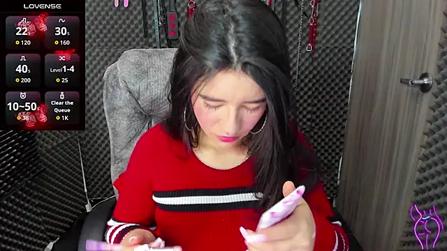 lilihot  online show from 10/31/25, 03:35