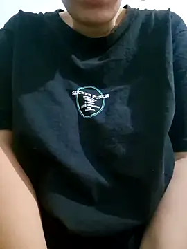 nonalona199999 online show from 11/28/25, 08:55