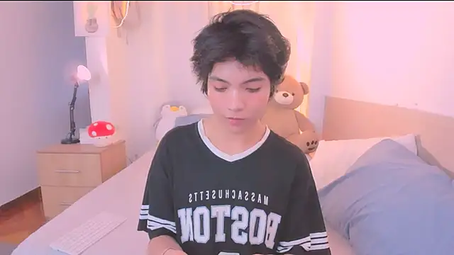 AllanYong18 online show from 01/17/26, 11:59