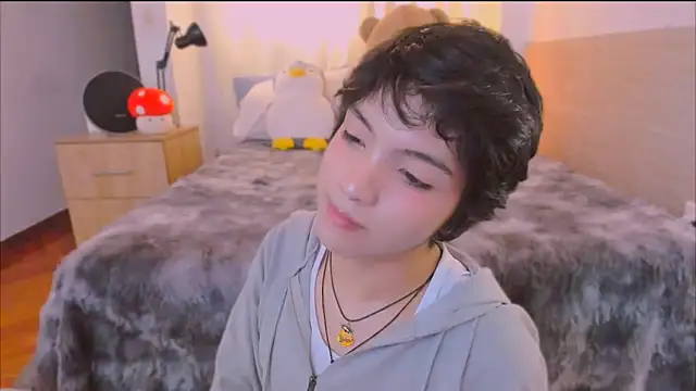 AllanYong18 online show from 03/19/26, 05:33