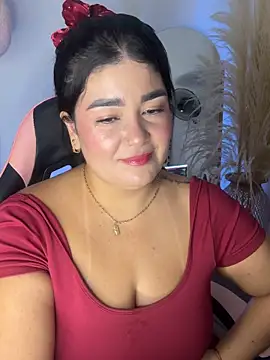 Snapshot of karla_hotgirl chatting on 06/04/26, 01:44 karla hotgirl online show from 06/04/26, 01:44