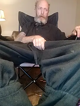 Snapshot of filthymind619 chatting on 02/01/26, 01:04 filthymind619 online show from 02/01/26, 01:04