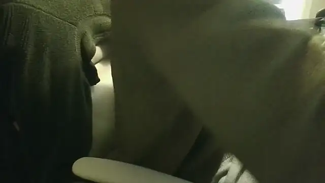 MrDaddyBbSnake online show from 12/20/25, 01:34