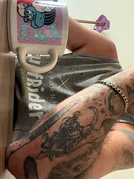 Snapshot of xtrppyx chatting on 10/01/25, 10:54 xtrppyx online show from 10/01/25, 10:54