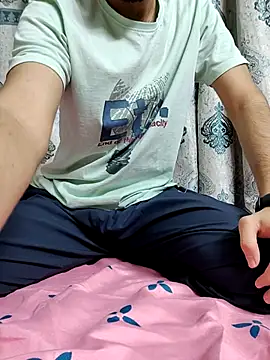 TOPMOON001 online show from 03/19/25, 02:57