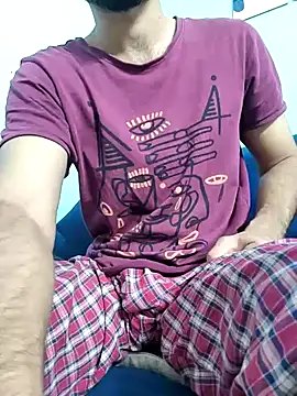 TOPMOON001 online show from 10/15/25, 08:36