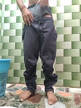 TOPMOON001 online show from 11/16/25, 05:13