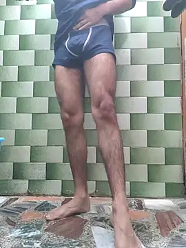 TOPMOON001 online show from 02/23/26, 09:39