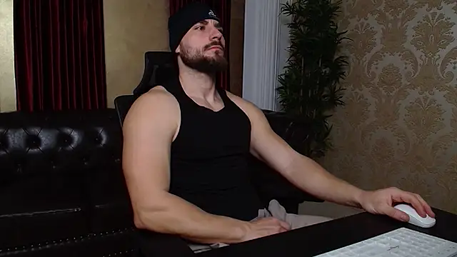 Snapshot of AdamJamesonn chatting on 01/17/25, 06:36 AdamJamesonn online show from 01/17/25, 06:36