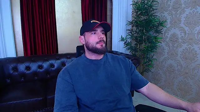 AdamJamesonn online show from 11/08/25, 05:29