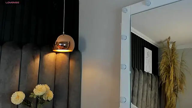 chelsea bolton  online show from 10/29/25, 12:18