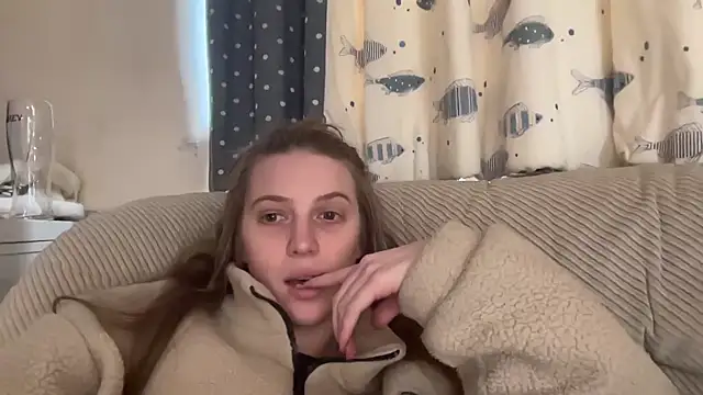 Ella-82 online show from 02/06/25, 04:25